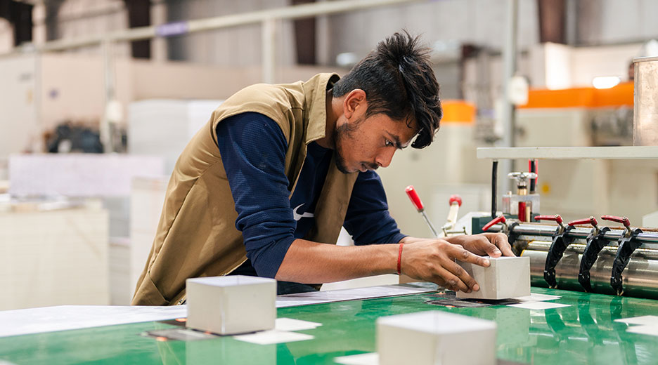 printing-packaging-machine-in-AMBA-offset-production-unit